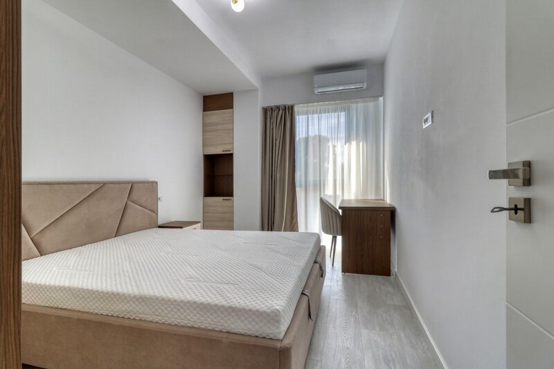 Decebal, apartament de 3 camere premium, garaj, prima inchiriere.