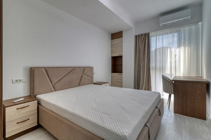 Decebal, apartament de 3 camere premium, garaj, prima inchiriere.