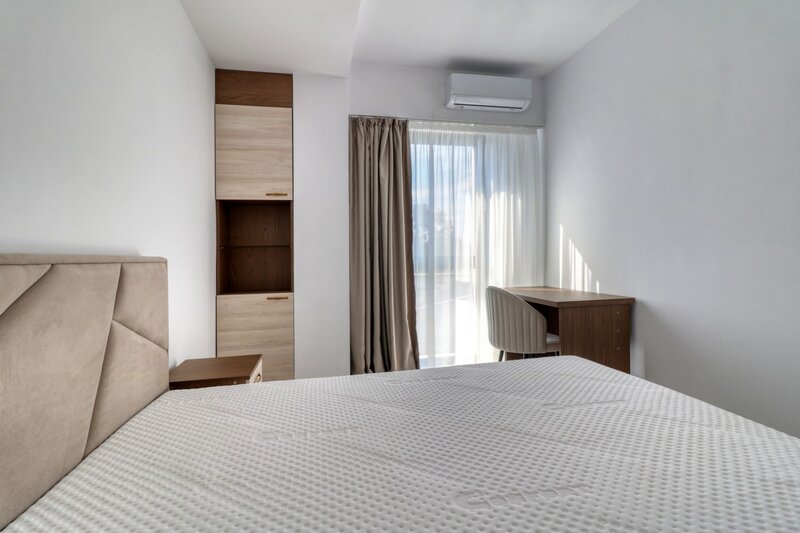 Decebal, apartament de 3 camere premium, garaj, prima inchiriere.