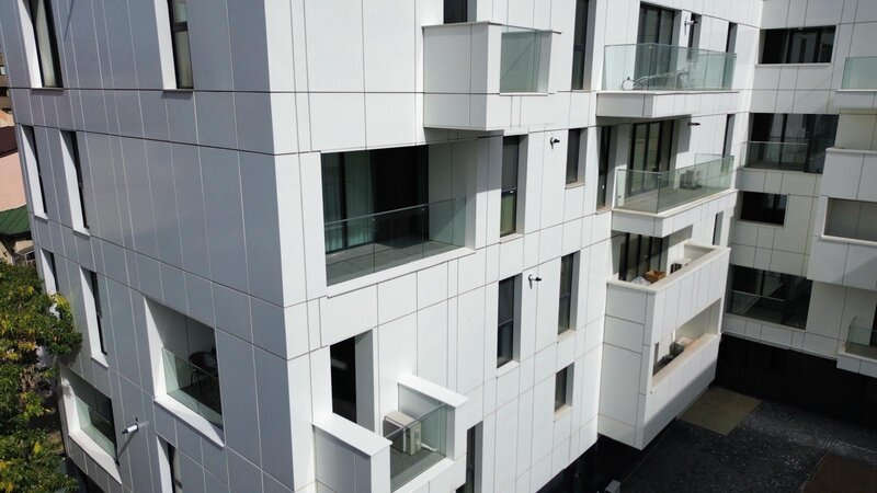 Decebal, apartament de 3 camere premium, garaj, prima inchiriere.